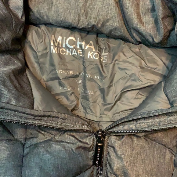 Michael Kors puffer jacket - Picture 3 of 4